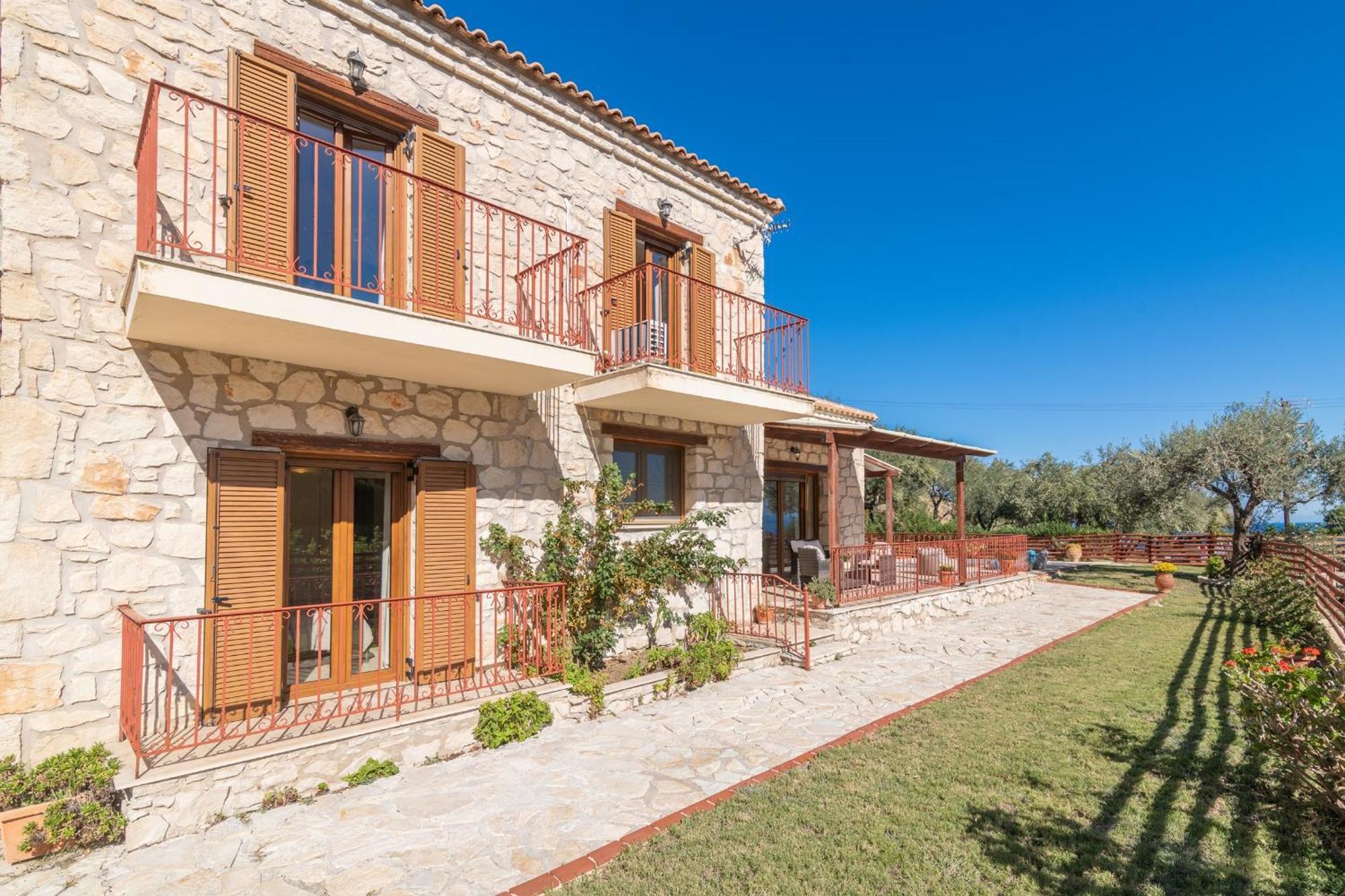 Villa Elegance - Andon & Yiota Argassi