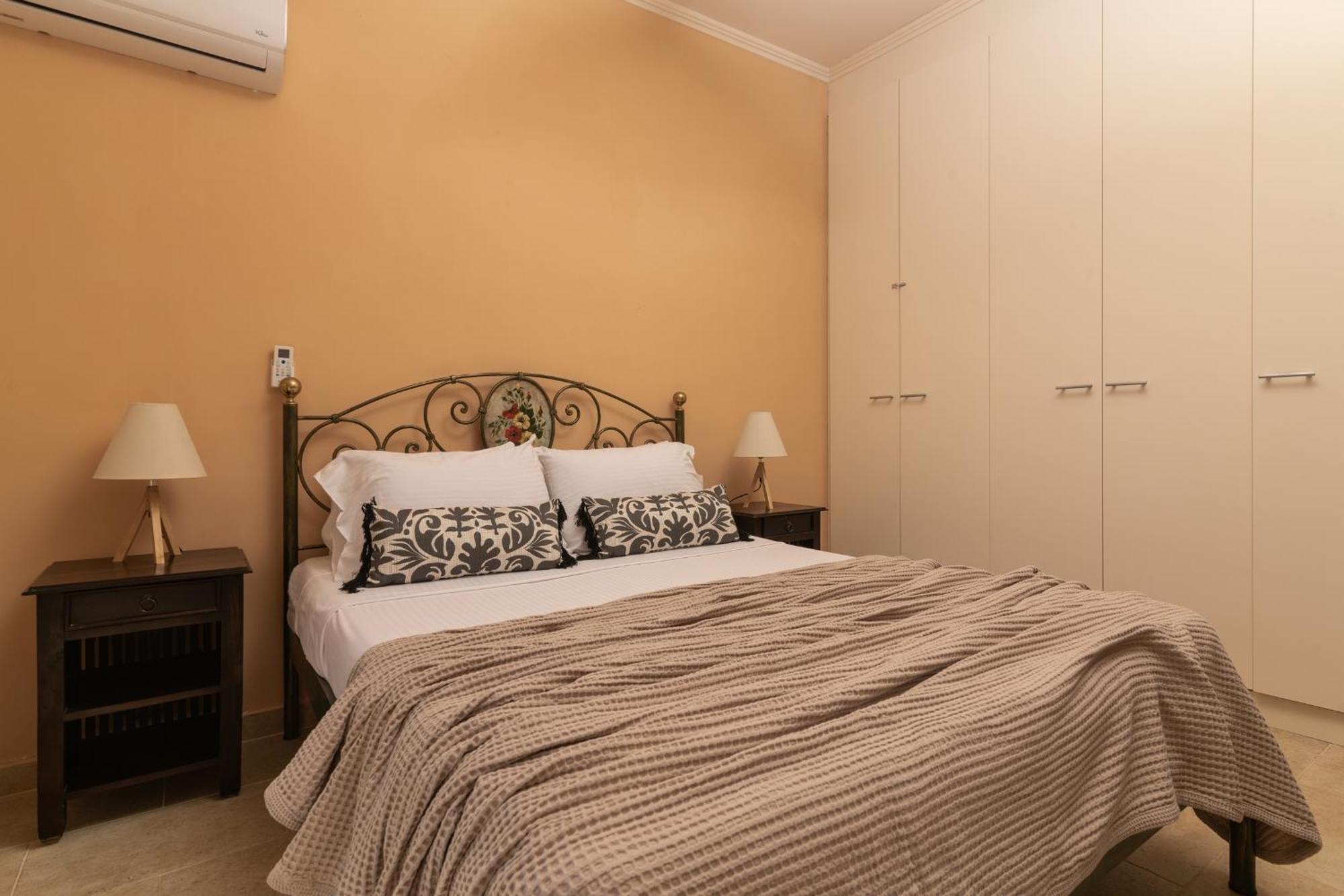Elegance - Andon & Yiota Villa