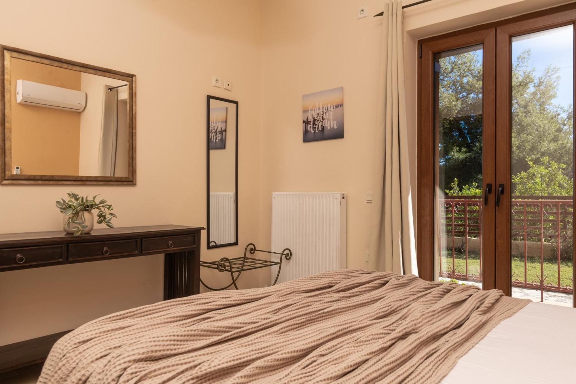 Elegance - Andon & Yiota Villa